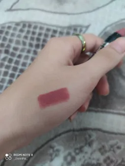 رژ لب مدادی میلوس شماره 24