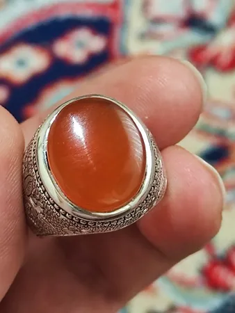 انگشتر نقره مردانه بازرگانی میلادی مدل رکاب قلمزنی دستساز عقیق یمن کد AM_4614