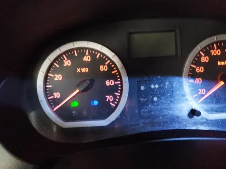 هدلایت لامپ خودرو D9 مدل H4 بسته 2 عددی