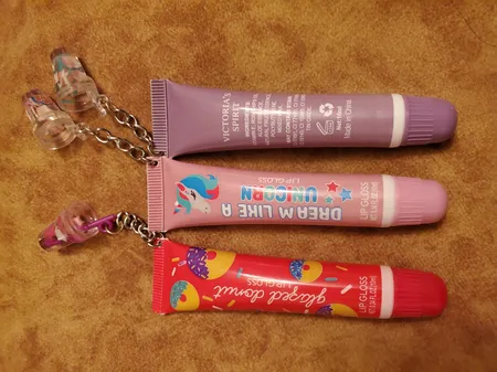 برق لب مایع یوشاس مدل اکلیلی مجموعه 3 عددی