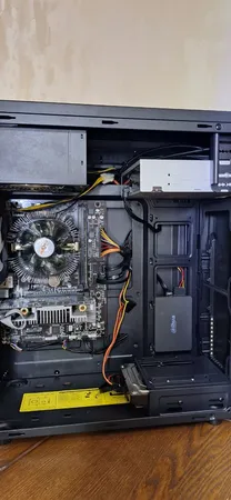 کیس کامپیوتر گرین مدل AVA