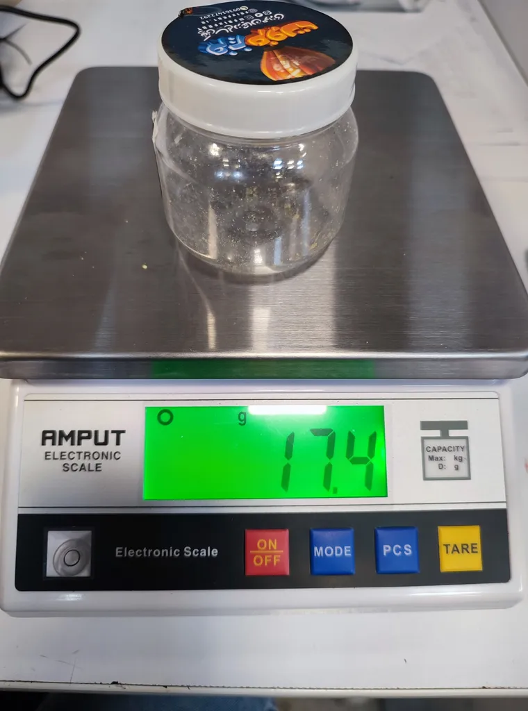 بستنی خشک پفکی کره ای با تکه های گردو فریزفروت - 40 گرم