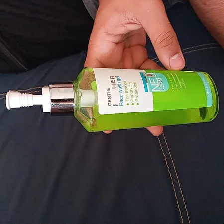 ژل شست‌وشوی صورت نئودرم مدل Gentle Purifier حجم 200 میلی‌لیتر