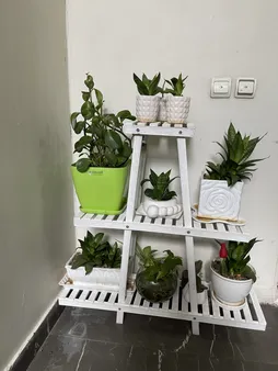 استند گلدان مدل هرمی B1