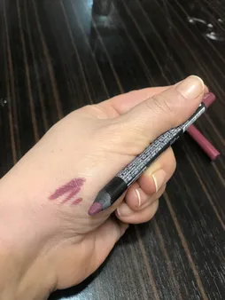 مداد لب گلدن رز مدل DREAM شماره 530