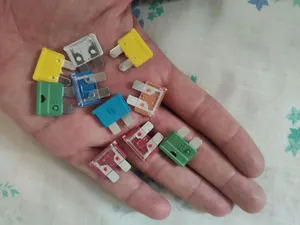 تجریه خرید فیوز خودرو لی تل فیوز مدل وکیوم مجموعه 11 عددی