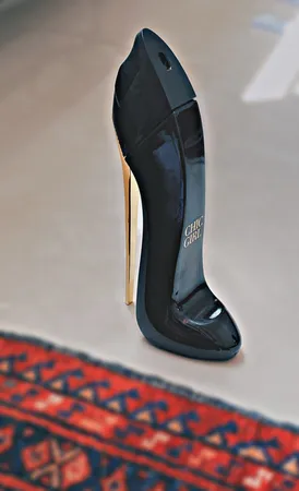 ادو پرفیوم زنانه فراگرنس ورد مدل Chic Girl حجم 90 میلی لیتر