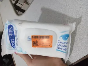 تجریه خرید دستمال مرطوب پاک کننده آرایش دلفین مدل 001 بسته 60 عددی