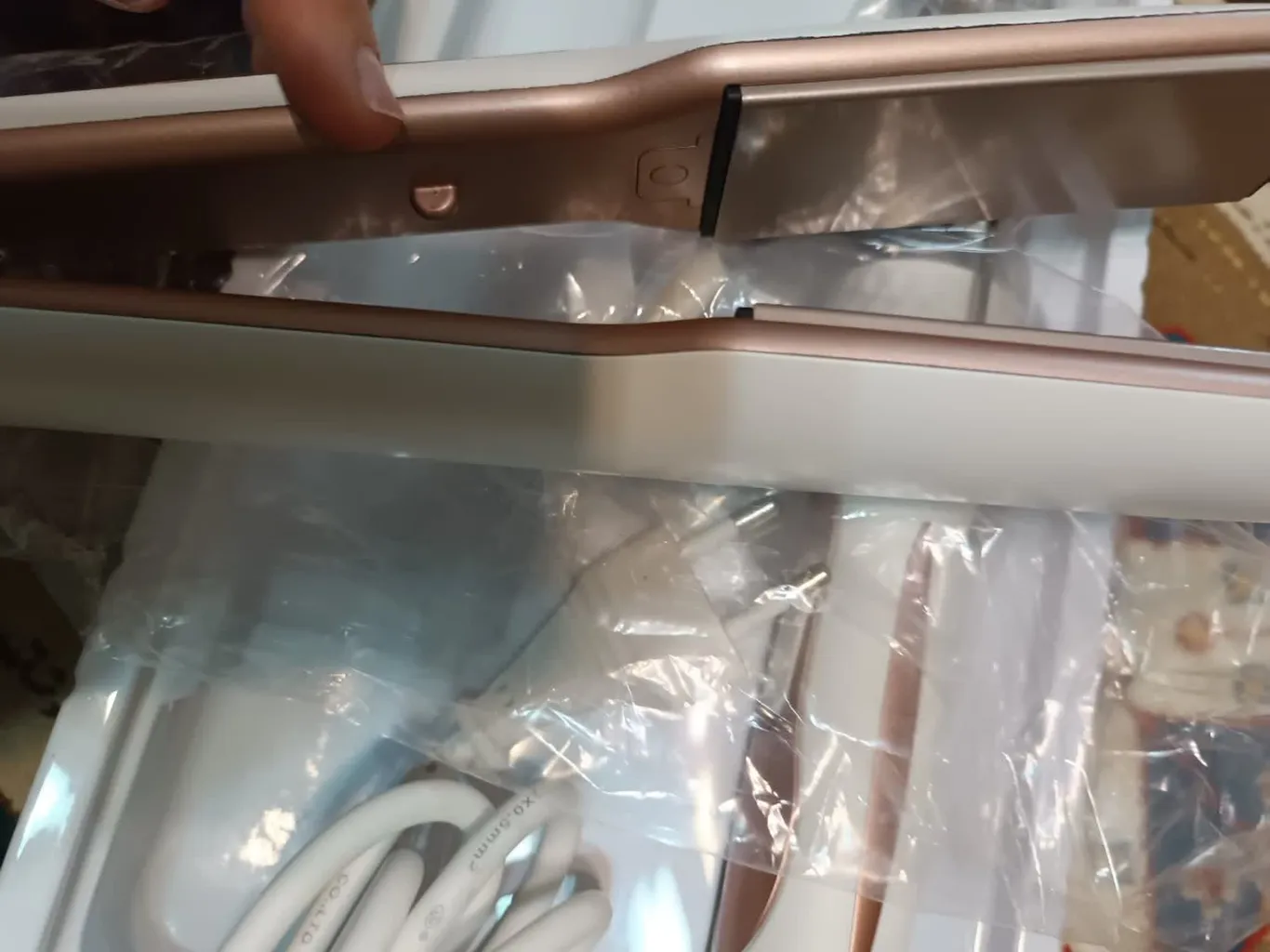 اتو مو کنورث مدل kw313 به همراه فر کننده مو