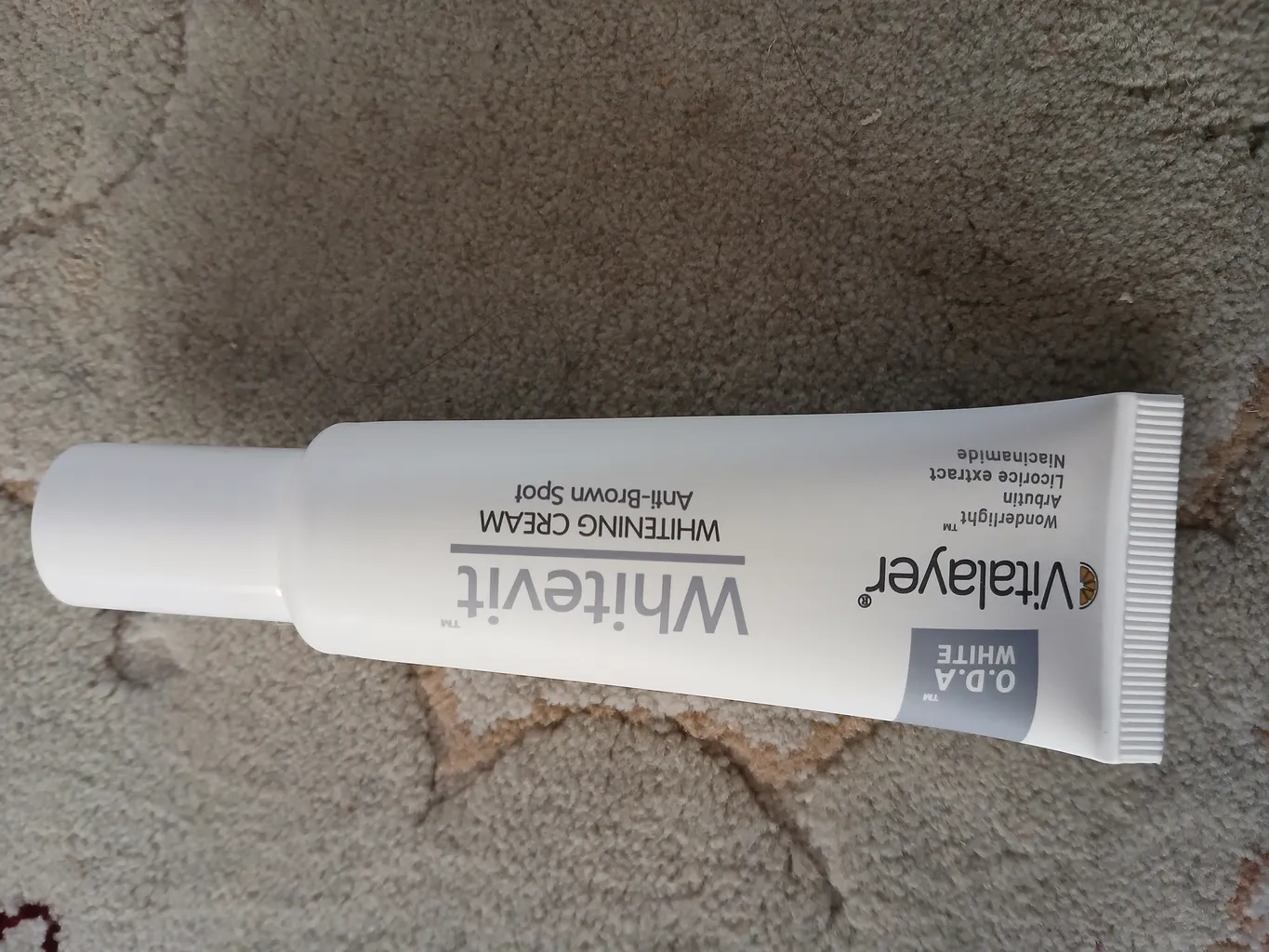 کرم روشن کننده ویتالیر مدل Whitevit  حجم 30 میلی لیتر