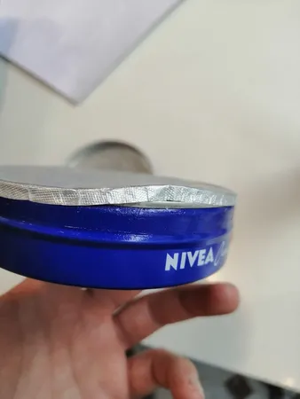 کرم مرطوب کننده نیوآ مدل فلزی حجم 150 میلی لیتر