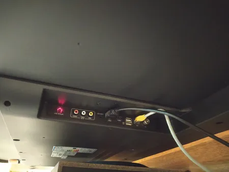 تلویزیون ال ای دی هوشمند ایکس ویژن مدل 55XCU735 سایز 55 اینچ