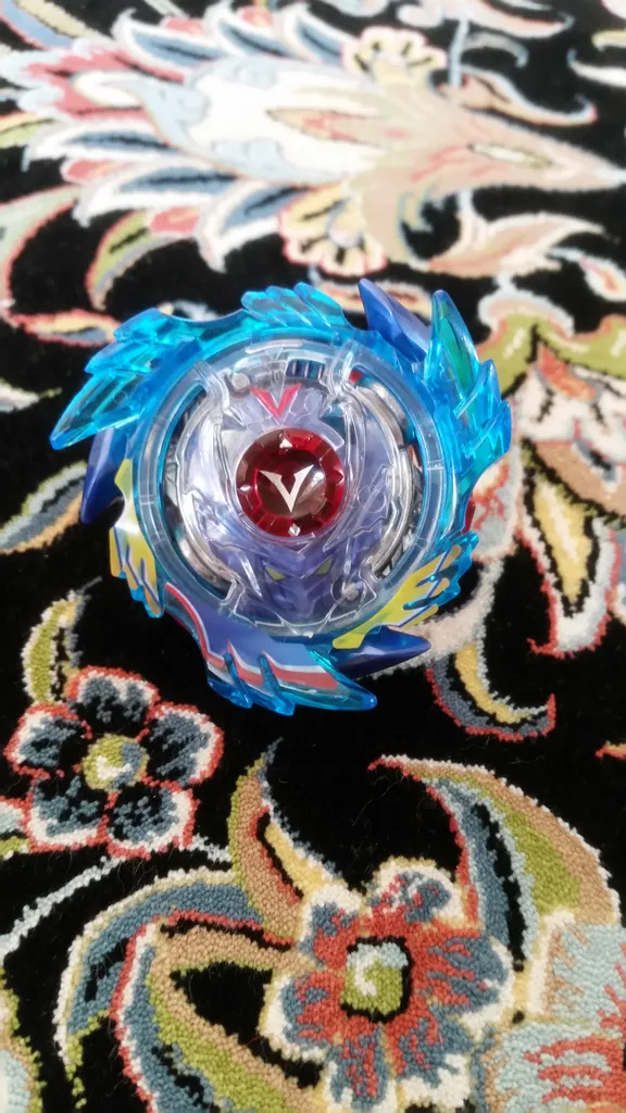 اسباب بازی مدل فرفره های انفجاری کد BEYBLADE B-73