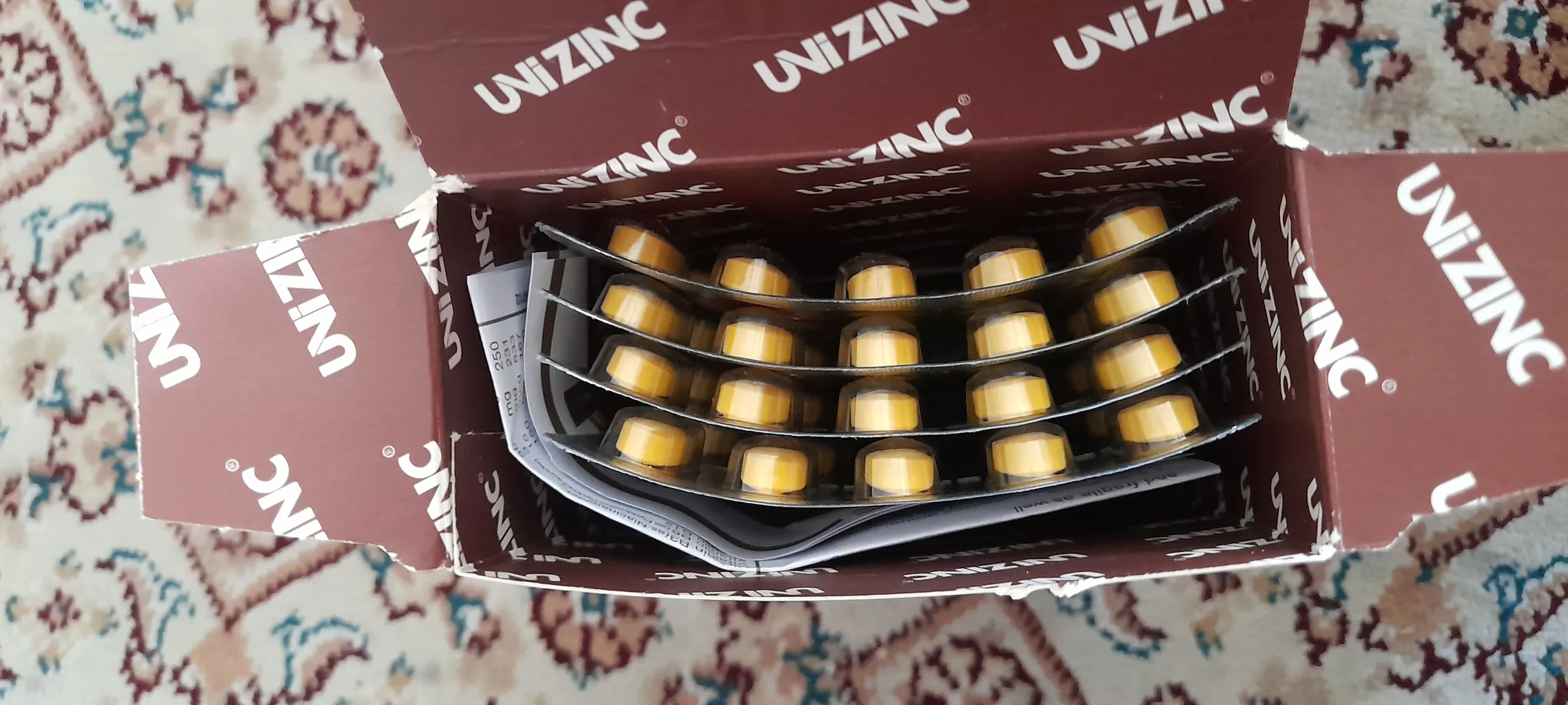 قرص 15 میلی گرمی یونی زینک  بسته 60 عددی