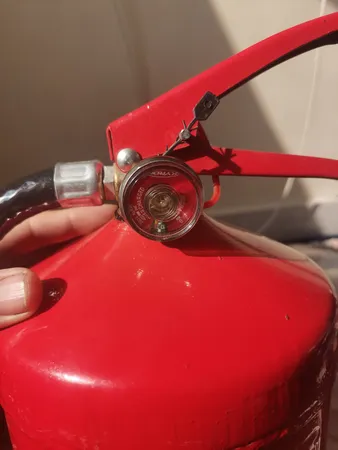 کپسول اتش نشانی پودری دژ 6 کیلوگرمی