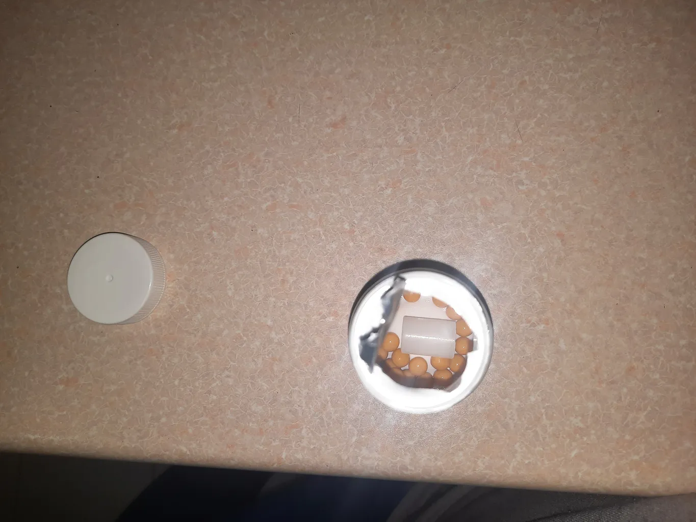 سافت ژل ویتامین د3 1000 واحدی او پی دی فارما بسته 30 عددی