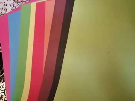 مقوا رنگی سایز ۳۴×۲۴ بسته ۲۰ عددی (۱۰ رنگ از هر کدام ۲ عدد)