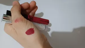 تجریه خرید رژ لب مایع مای سری Black Diamond مدل Perfection Matt شماره 12