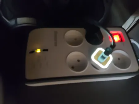 محافظ ولتاژ سیماران مدل SM-525N-2.8