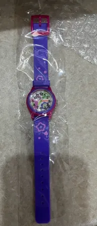 ساعت مچی عقربه ای بچگانه والار مدل ضدآب کویین کد 14