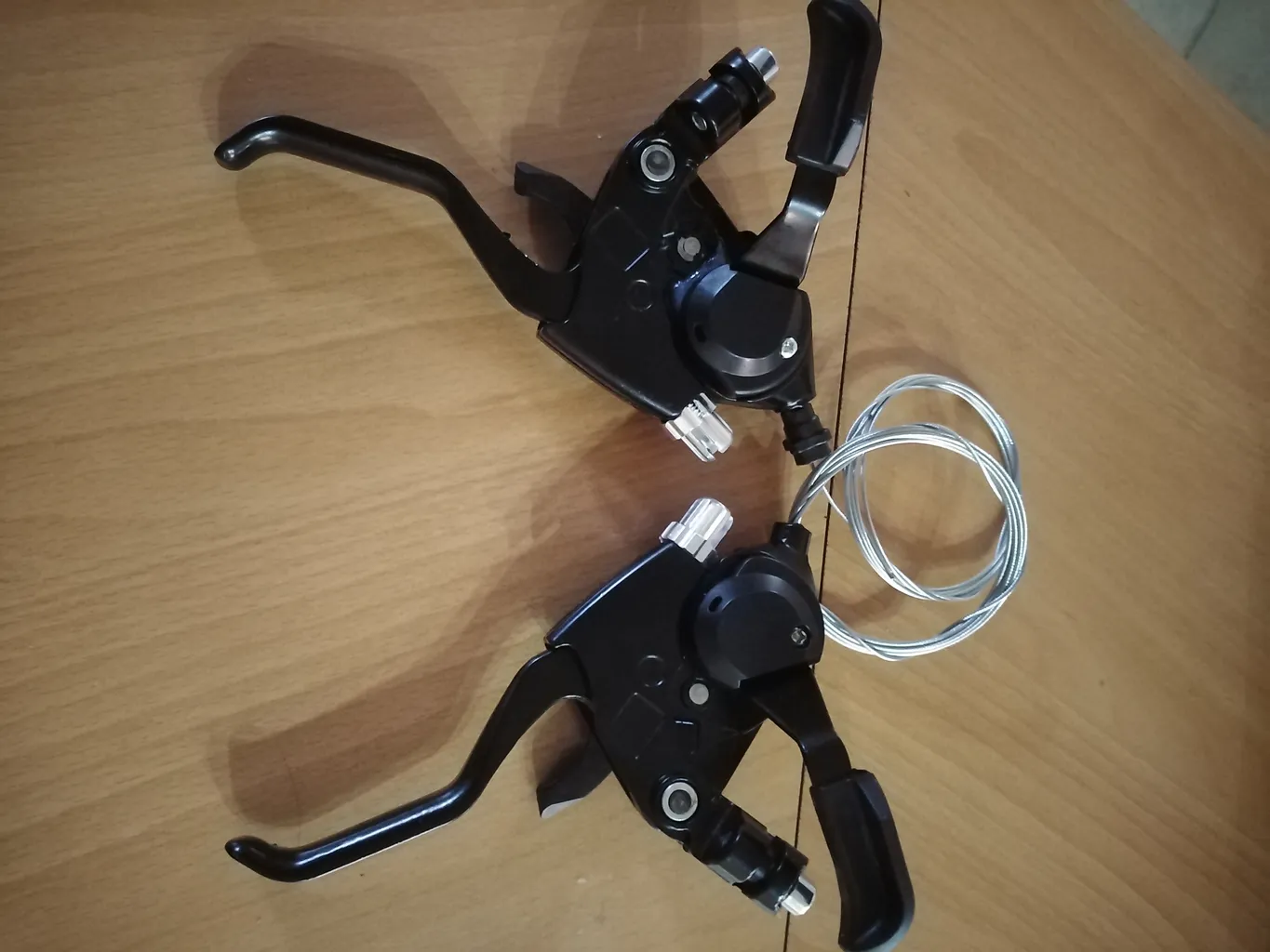 دسته دنده دوچرخه شیمانو مدل وکیوم EF500