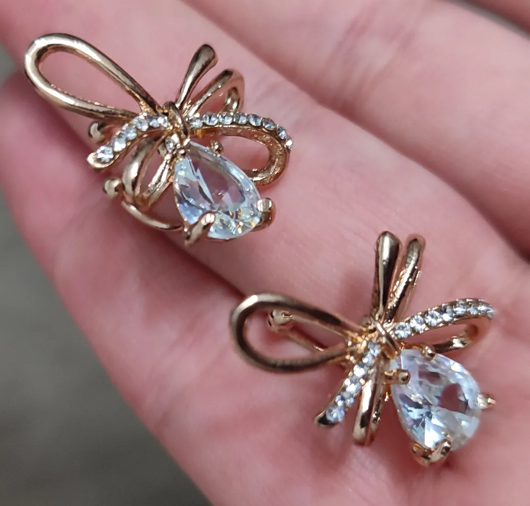 پیرسینگ گوش زنانه ماصرم مدل لاله گوشی کد ER2069