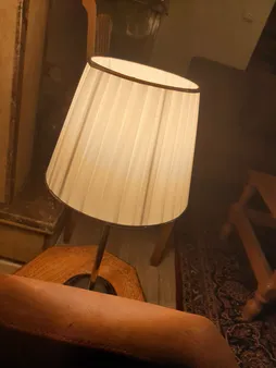 آباژور رومیزی مدل V014