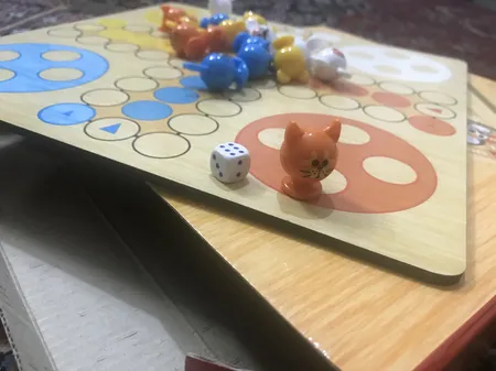 بازی منچ و مارپله کلاسیک تخته چوبی مدل Animals