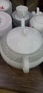 تجریه خرید سرویس غذاخوری 102 پارچه چینی زرین ایران سری ایتالیا اف مدل والنسیا درجه یک