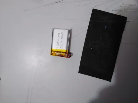 باتری لیتیوم پلیمر مدل 402030DM ظرفیت 300 میلی آمپر ساعت