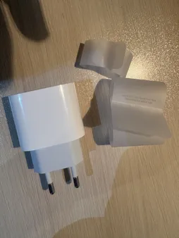 شارژر دیواری 20 وات اپل مدل 20W USB-C