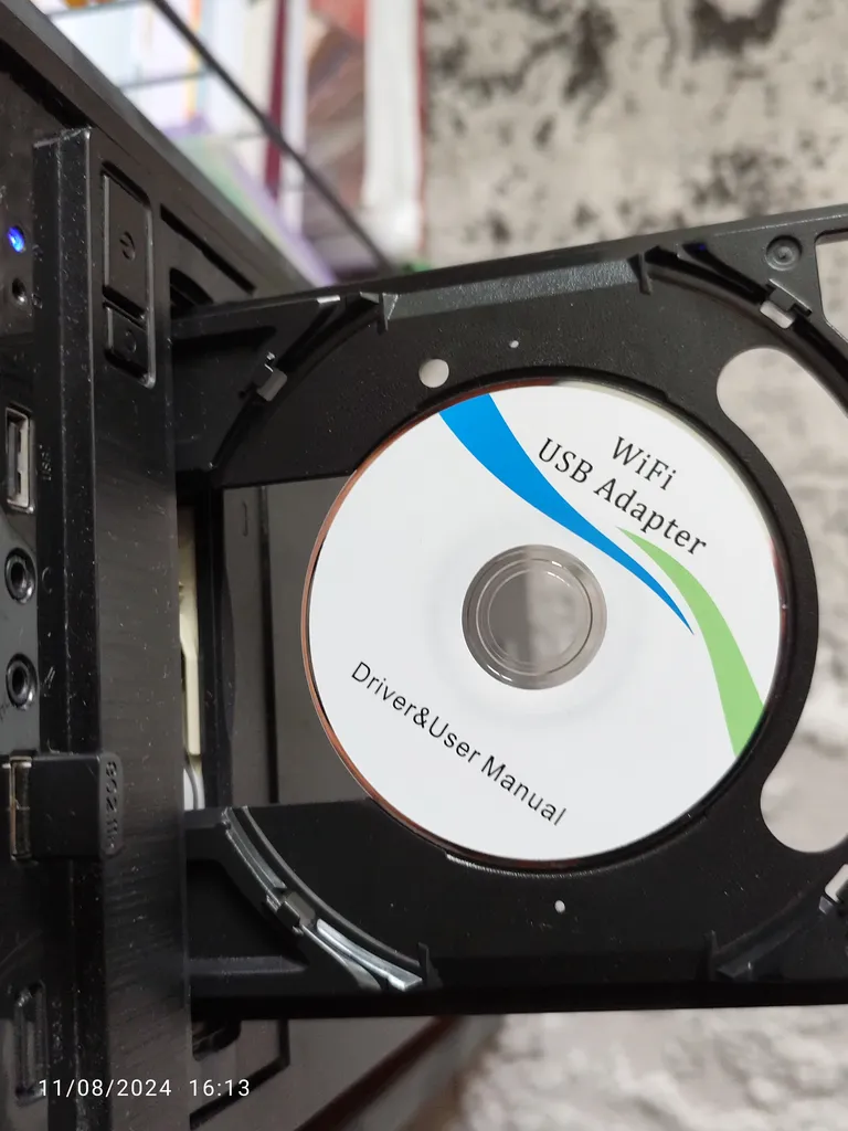 دانگل وای فای شارک مدل CHIP-REALTEK کد UW06