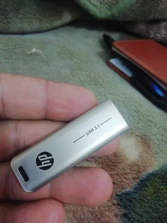 فلش مموری اچ‌پی مدل X796W ظرفیت 64 گیگابایت