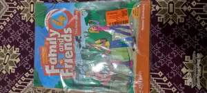 تجریه خرید کتاب Family and Friends 4 اثر Naomi Simmons انتشارات الوندپویان