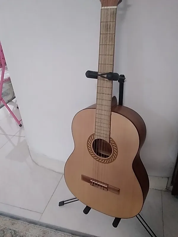 پایه گیتار سناتور مدل آدمیرال