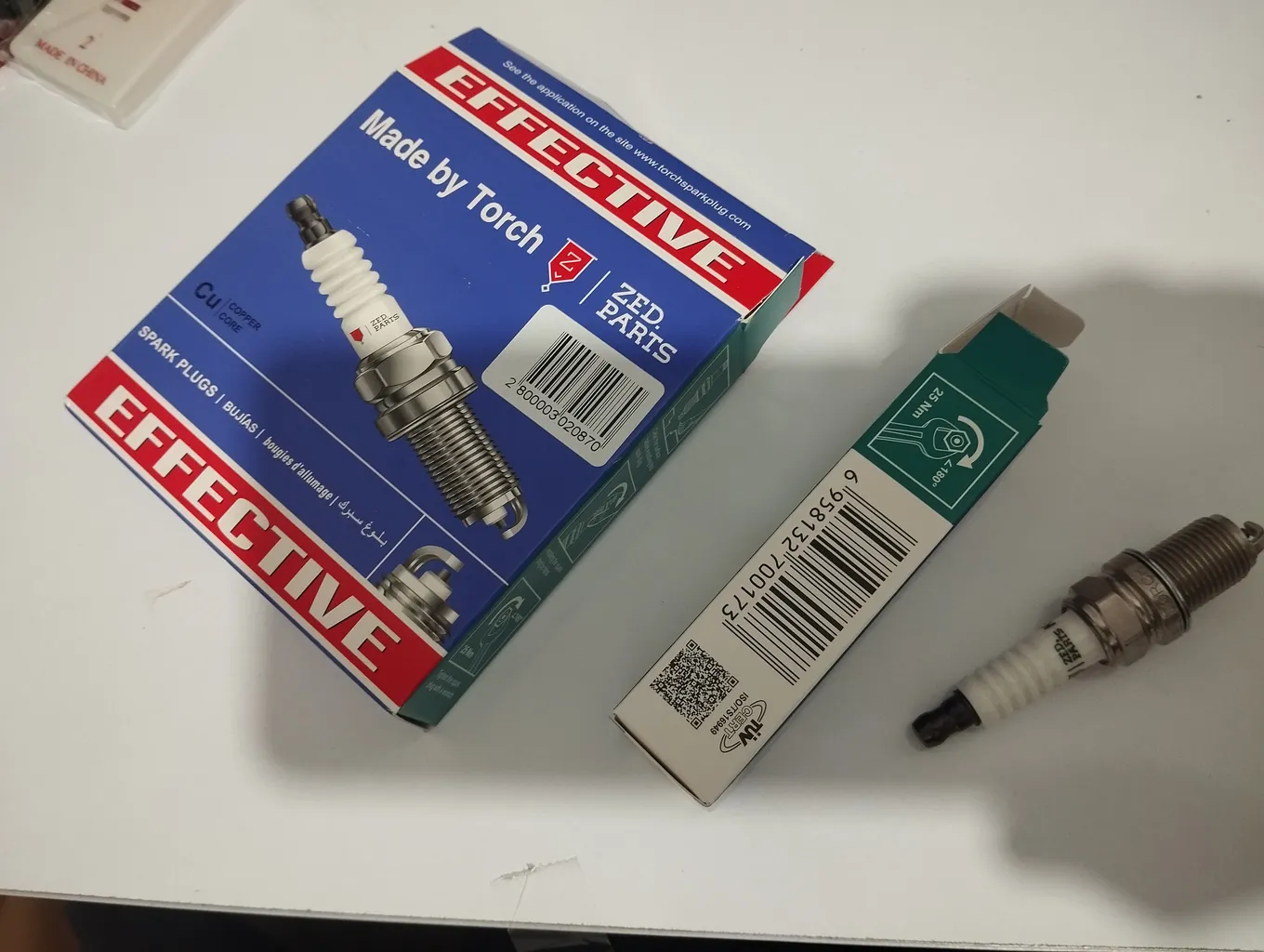 شمع خودرو تورچ مدل تک پلاتین پایه کوتاه کد K6RTC بسته 4 عددی