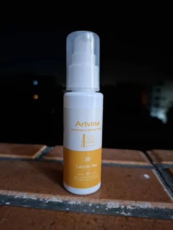 کرم ضد آفتاب بدون رنگ آرت وینا SPF 50 مدل Highly Effective ‌محافظ UVA ،UVB و PA+++، ضد حساسیت، ضد چروک و ضد پیری مناسب انواع پوست‌ حجم 50 میلی‌لیتر