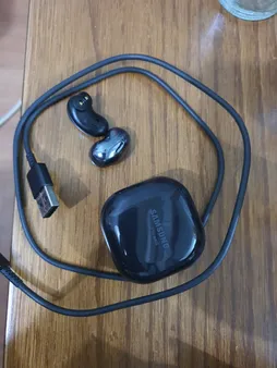 هدفون بلوتوثی سامسونگ مدل Galaxy Buds Live