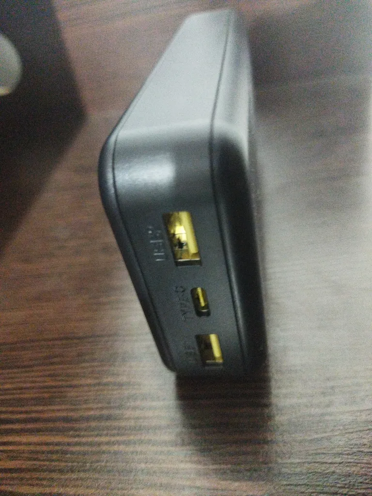 پاوربانک پی زد ایکس مدل V76 ظرفیت 20000 میلی آمپر ساعت