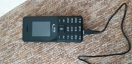 گوشی موبایل جی ال ایکس مدل iT5606 دو سیم کارت ظرفیت 32 مگابایت و رم 32 مگابایت