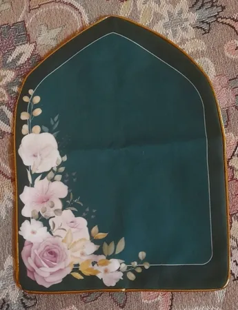 جانماز مدل مخمل طرح محراب كد 870 به همراه كيف