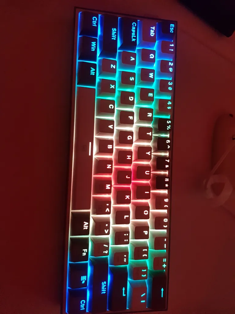 کیبورد گیمینگ ردراگون مدل K617 FIZZ، سوییچ مکانیکال قرمز، Tenkeyless، نورپردازی RGB