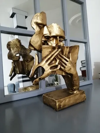 مجسمه کتاب خوان کد 124