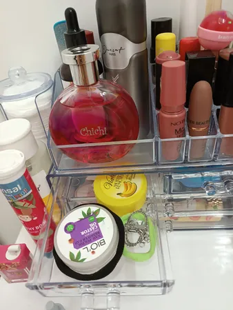 استند لوازم آرایشی نیلوشاپ مدل چهار کشو کد 4Drawers