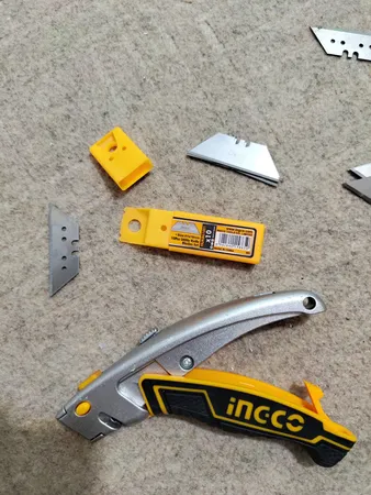 تیغ کاتر اینکو مدل HUKB61001 مجموعه 10 عددی