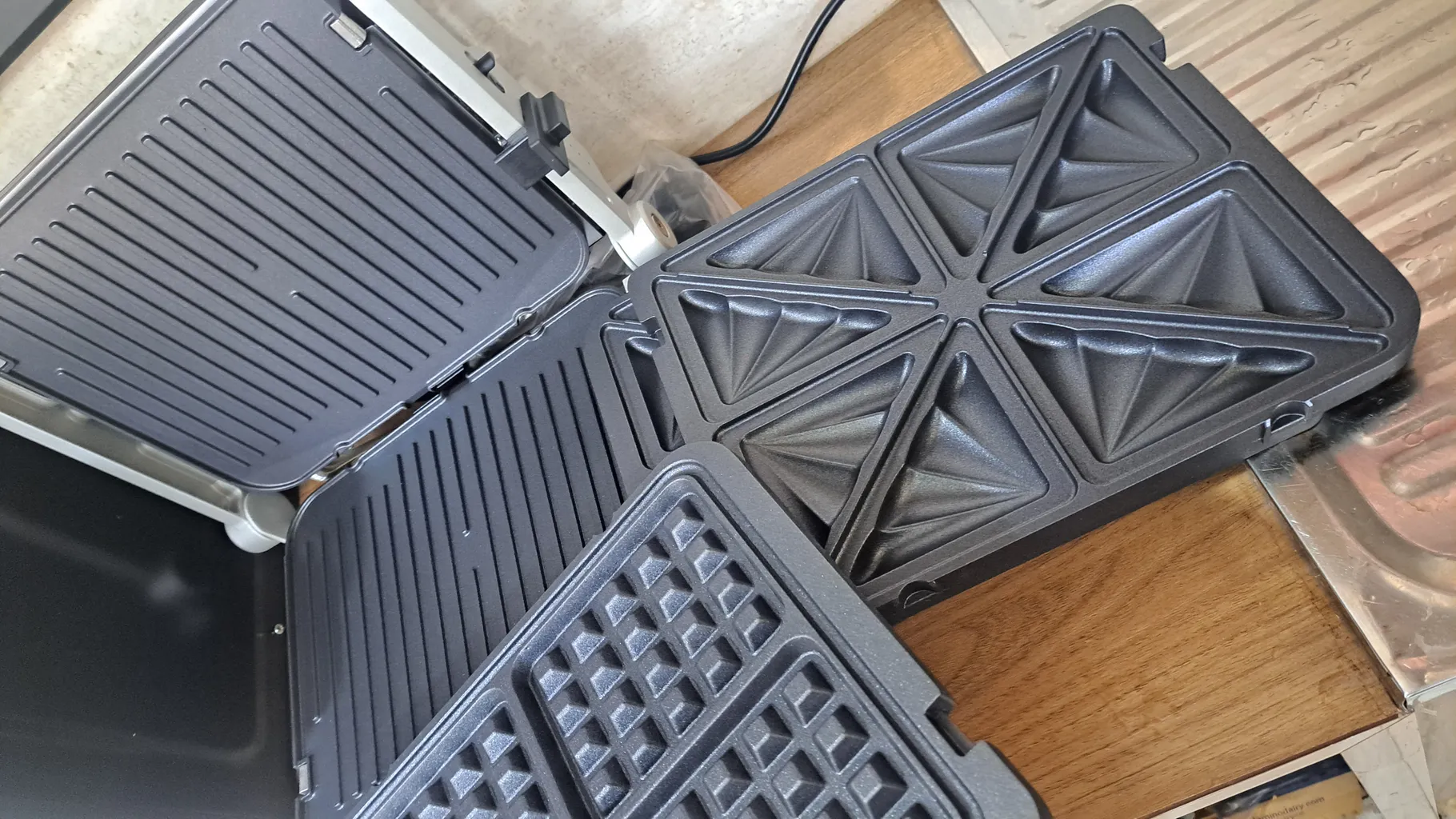 ساندویچ ساز بیم مدل GR4001