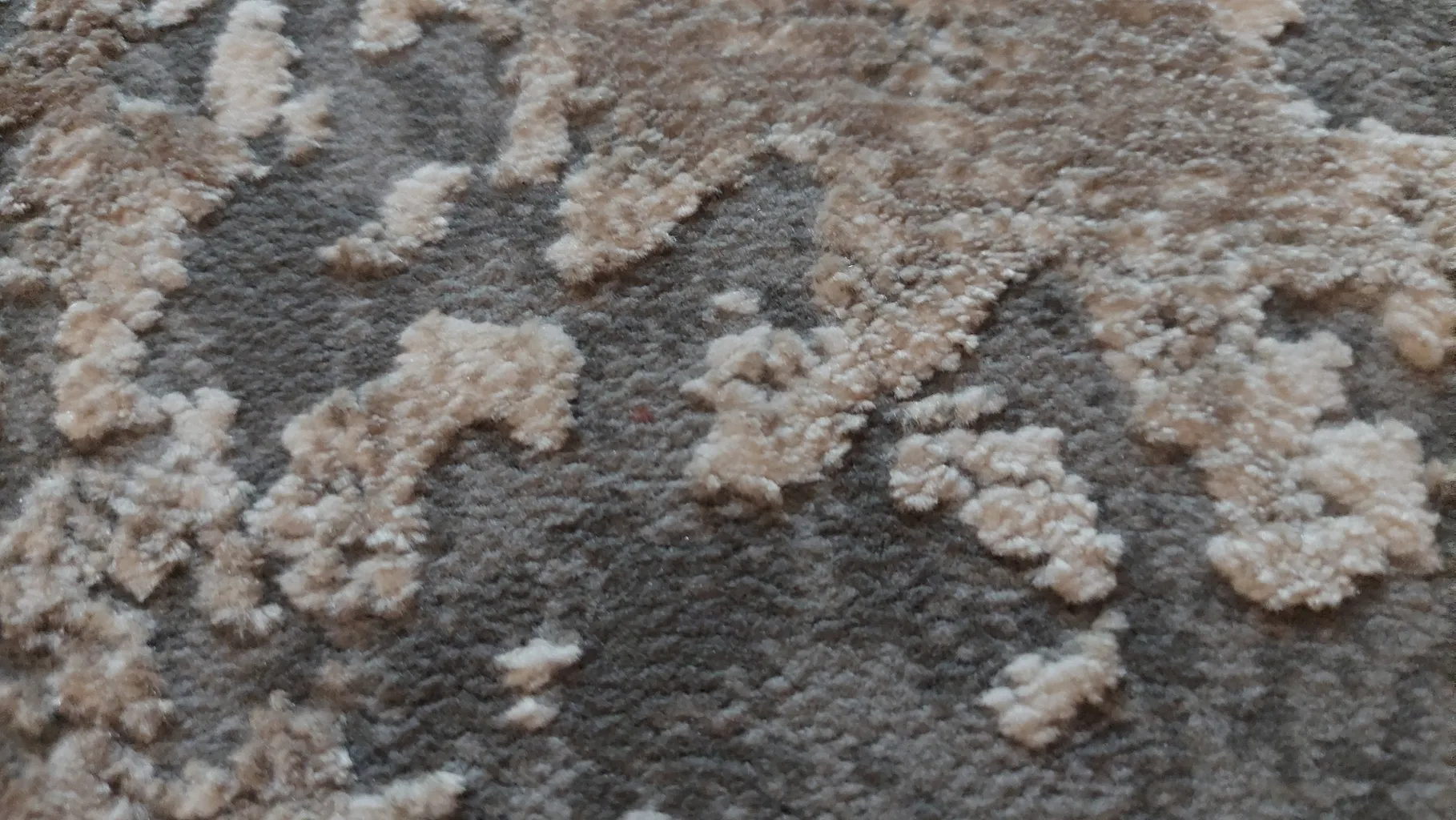 فرش ماشینی ابریشمی پرشین طرح وینتیج کد 90045 زمینه طوسی