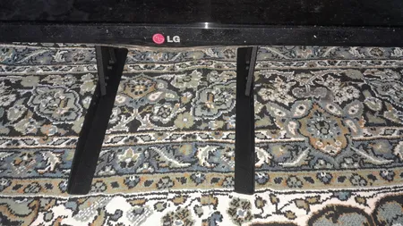 پایه رومیزی مدل Aren01 مناسب تلویزیون های 42 تا 55 اینچ