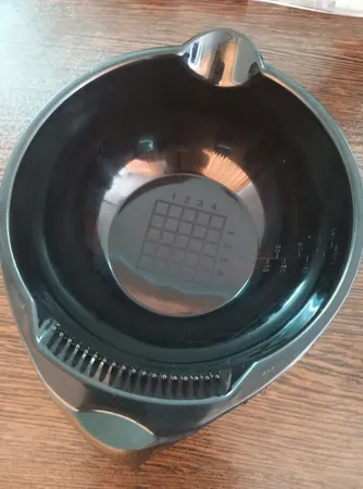 کاسه رنگ مو مدل Fashion به همراه برس رنگ مو مدل Hum