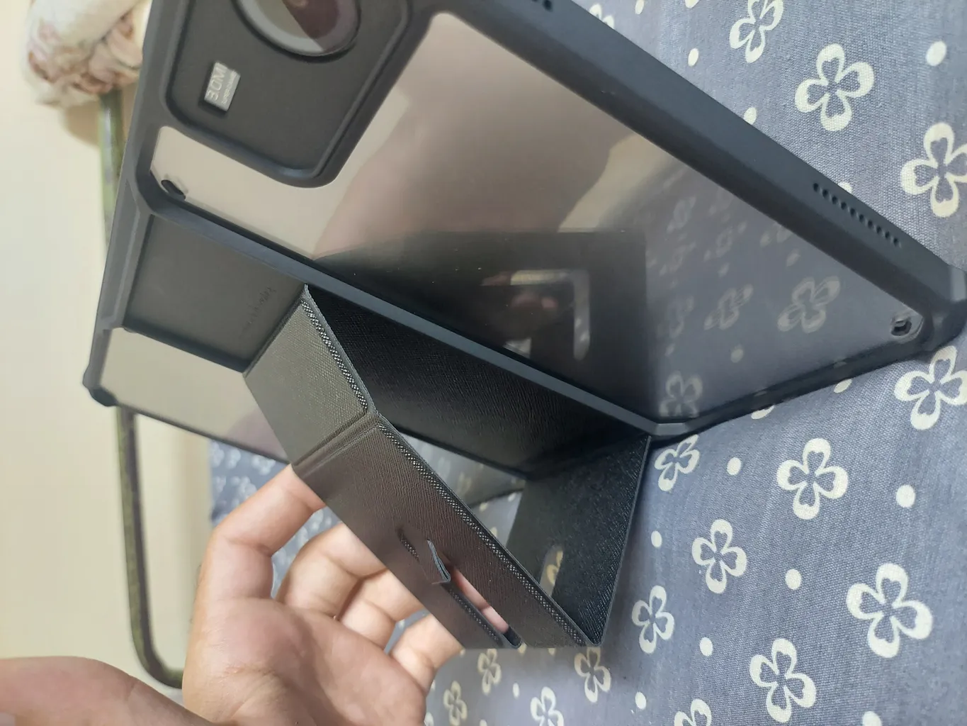 کاور بادیگارد مدل Kickstand مناسب برای تبلت شیائومی Redmi Pad SE 11 inch